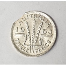 AUSTRALIA 1963 . THREEPENCE . ERROR . CLIPPED FLAN OR BITTEN EDGE